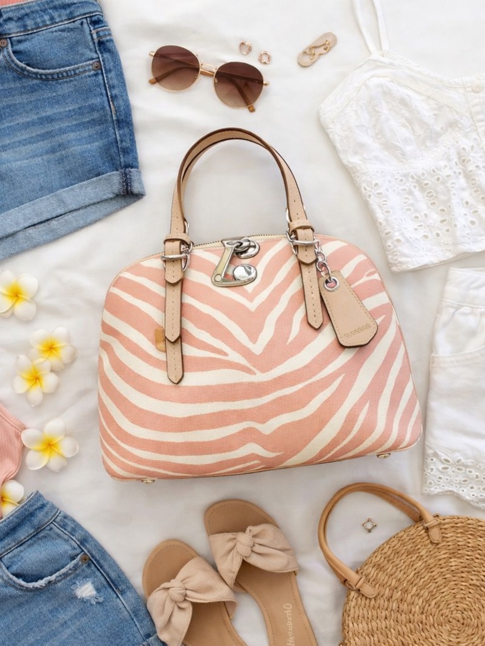 Coach Peyton Cora Domed Satchel – F33766 (Pink/White Zigzag)